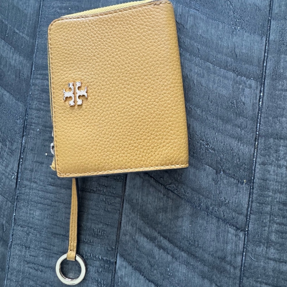 Tory Burch Mustard Leather Zip Wallet - Picture 2 of 11